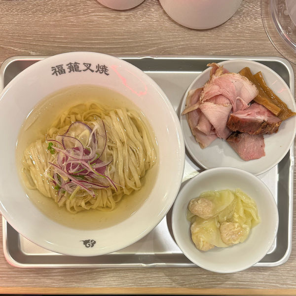 「海老雲呑麺（塩）＋叉焼（２種）＋メンマ」@福籠叉焼の写真