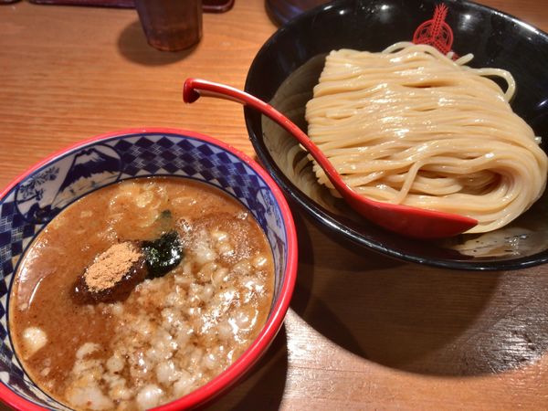 「背脂つけ麺」@つけ麺専門店 三田製麺所 水道橋店の写真