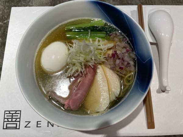 「白醤油中華そば(¥900) 味玉(¥100)」@ZEN LABORATORYの写真