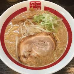 らーめん　太麺(680円)
