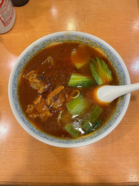 「麻辣牛ばら肉煮込み麺(1100円)」@張記小籠包 新館の写真