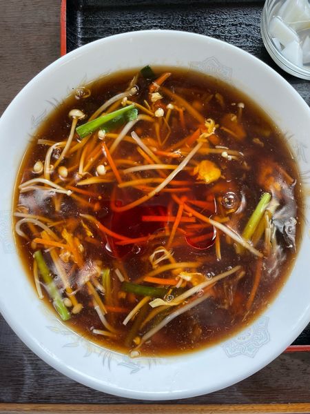 「サンラーメン　半炒飯」@香香亭の写真