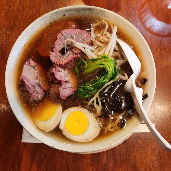 「得々台湾牛タンラーメン」@NARUTOの写真