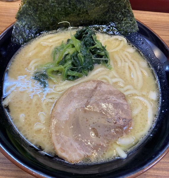 「らーめん」@横浜家系ラーメン 壱角家 西八王子店の写真