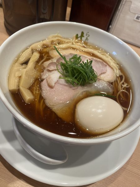 「特製醤油らぁ麺」@らぁ麺はやし田 岩槻店の写真