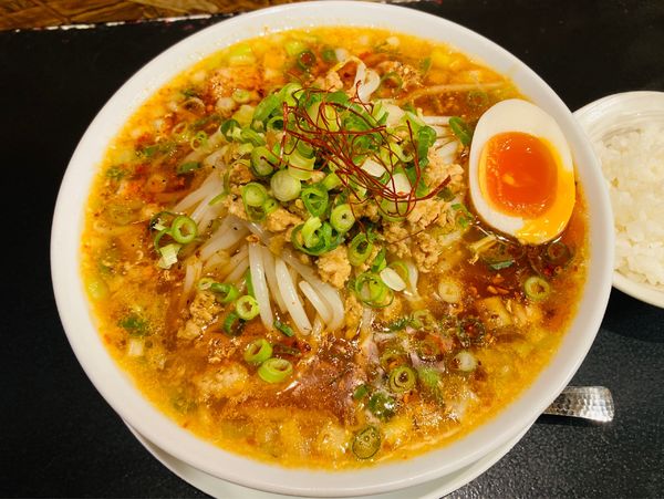 「【限定】味噌担々麺+サービスミニライス」@麺煌 MOGAMIの写真