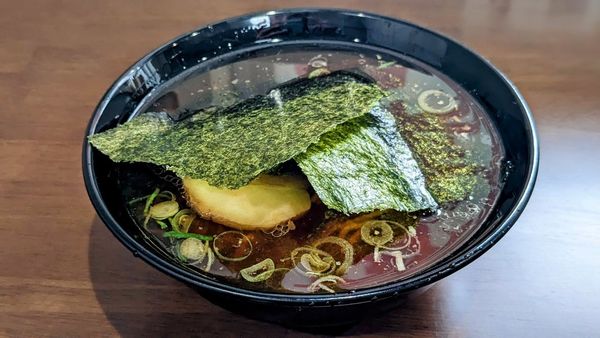 「らーめん＋まかない丼（800円＋350円）」@2代目 鶴本丸 本店の写真