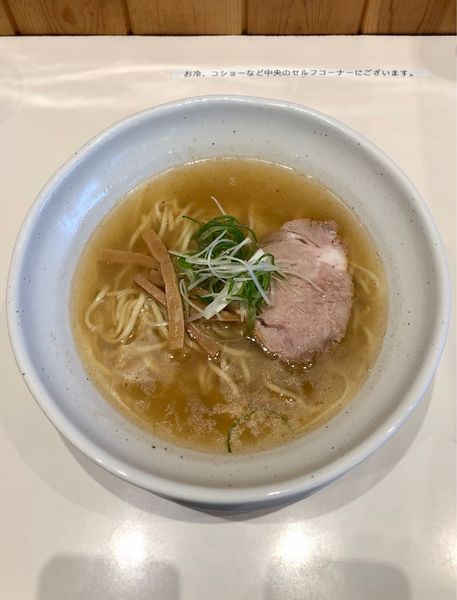 「塩らぁ麺大盛（850+200）」@らぁ麺食堂 吉凛の写真