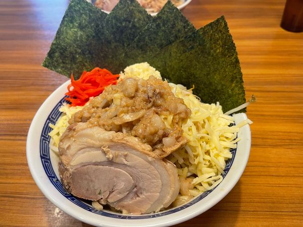 「ラーメン大盛り＋海苔＋チーズ」@びんびん豚の写真