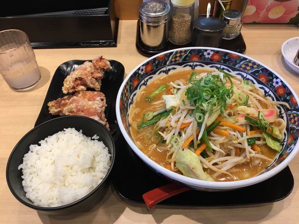 「野菜たっぷり味噌タンメンでっからセット」@五穀みそらーめん 味噌屋蔵之介 ふじみ野大井店の写真