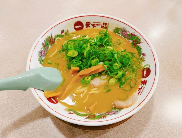 「こってり ネギ多め」@天下一品 四日市店の写真