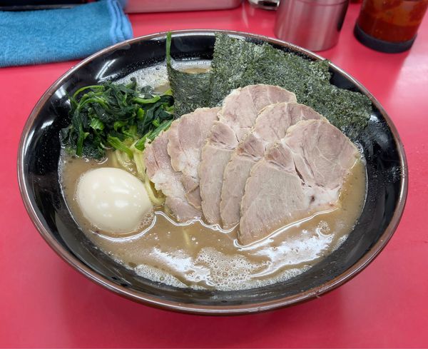「半熟味玉チャーシュー大」@武蔵家直系 ぼうそう家の写真