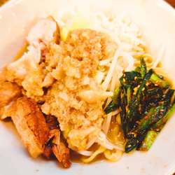 小ラーメン　ニンニクヤサイアブラ　辛ニラトッピング