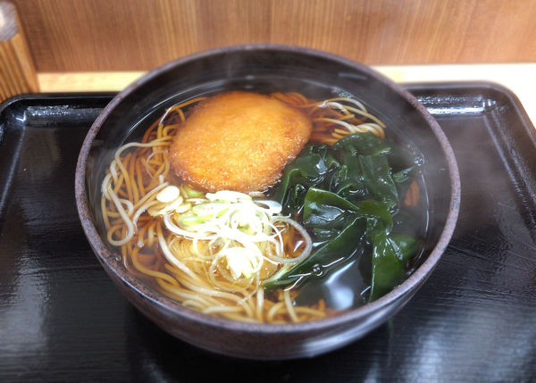 「コロッケそば(400円)」@そば処 味の里の写真