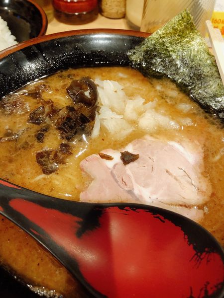 「豚骨醤油ラーメン」@柴田商店の写真