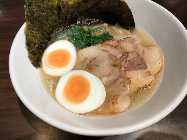 「特製鶏白湯そば」@NOODLE DINING 鵺 NUEの写真