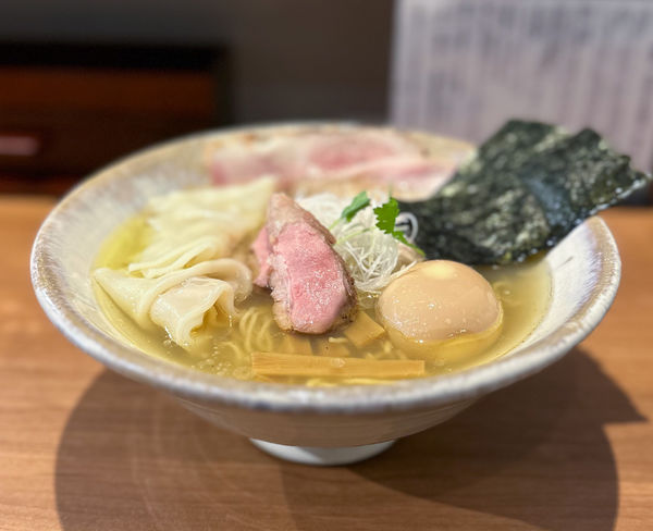 「特上塩らぁめん」@Japanese Ramen 五感の写真