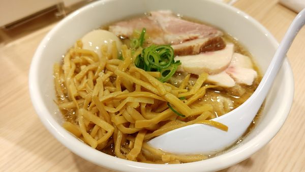 「特製中華そば(醤油)・大盛・メンマ ￥1,400」@中華そば みかわの写真