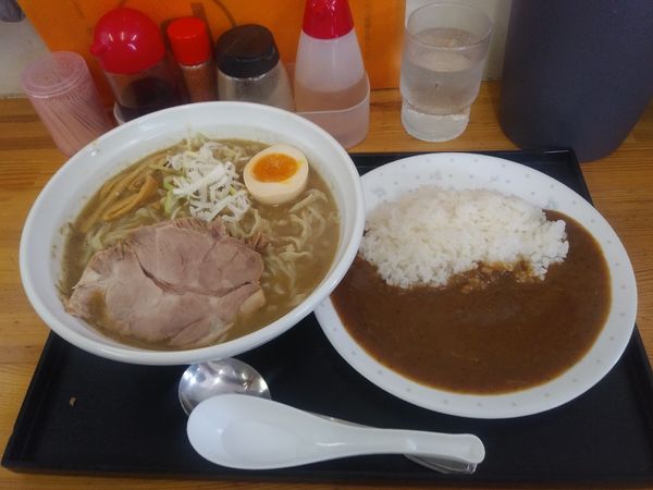 「濃厚煮干しラーメン　900円」@煮干しらーめん ○五食堂の写真