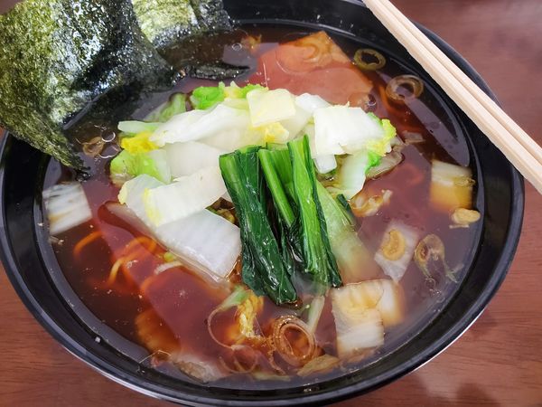 「にんにく絞りらーめん+白菜」@2代目 鶴本丸 本店の写真