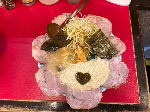 「ネギトロチャーシューメン 正油　1,100円」@壱発ラーメン 八王子店の写真