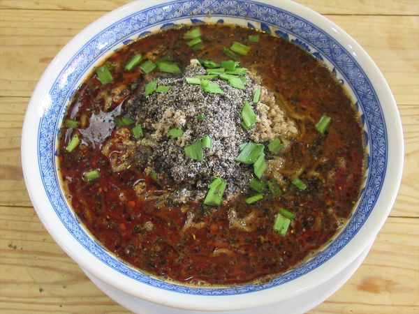 「黒ゴマ担々麺（880円）」@中華料理 美味香の写真