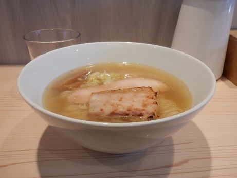 「しおらーめん」@らーめん藁の写真