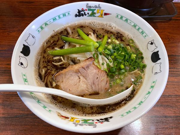 「らぁ～めん 750円 ※粉落し」@らぁ〜めん ぶぃスリーの写真