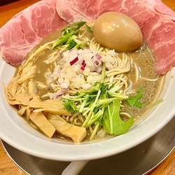 濃厚煮干し豚骨＋和え麺＋しめご飯