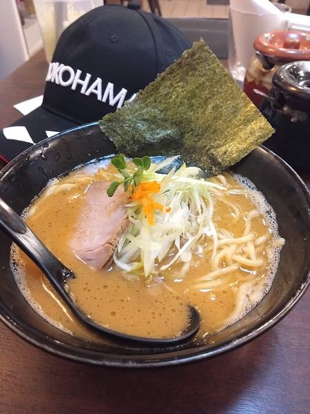 「豚骨ラーメン」@らぁ麺 はせ川の写真