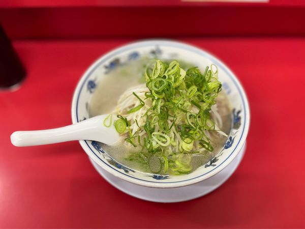 「ラーメン(麺硬め、もやし少なめ、ねぎ少し多め)」@ラーメン福 島田橋店の写真