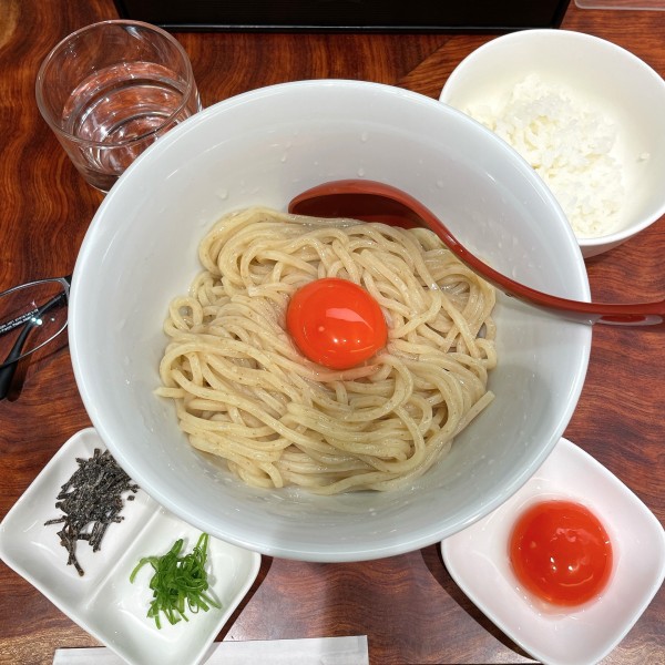 「冷製 塩昆布水のTKM（卵かけ麺）」@三馬路 東京店の写真