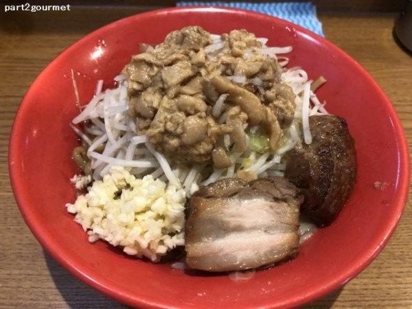 「ブタメン(中) 「ニンニクアブラ」(890円)」@恵比寿ブタメンの写真