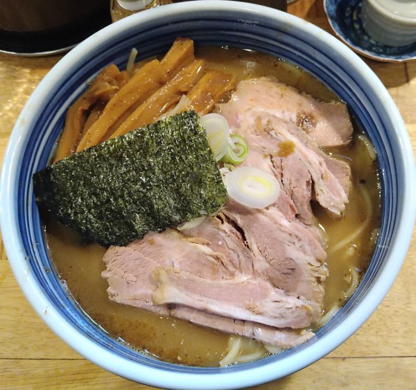 「めんまらーめん（大盛り）+ちゃーしゅー」@こうかいぼうの写真