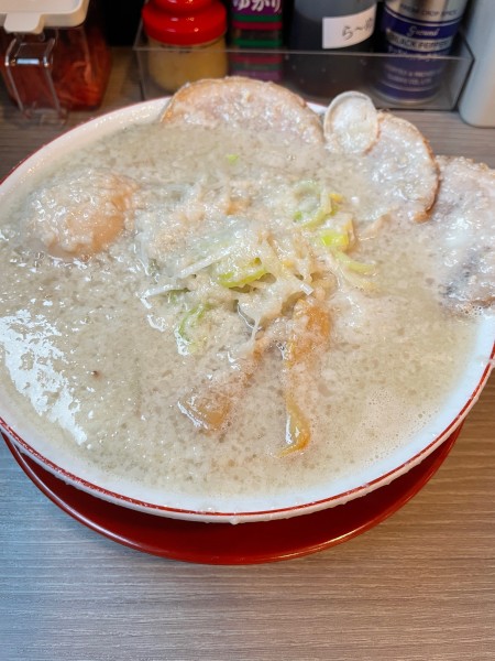 「濃厚背脂全部のせ1,000円、脂多め」@背脂らーめん 背脂チャチャチャの写真