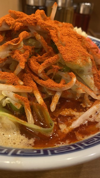 「辛撃4辛　880円」@トナリ 丸の内店の写真