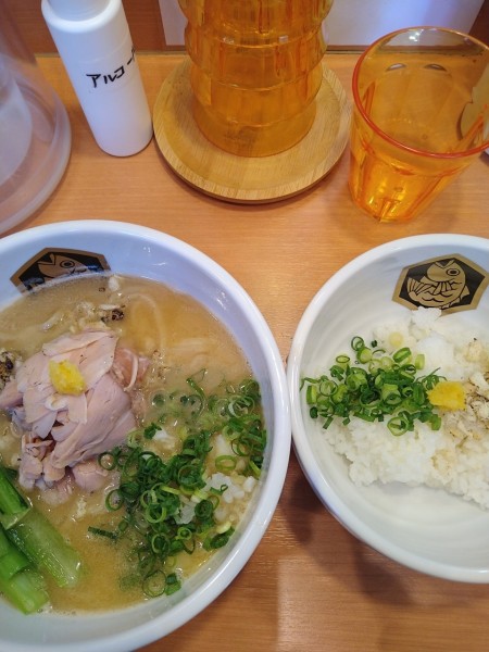 「「濃厚真鯛ラーメン&雑炊セット」1200円」@真鯛らーめん 麺魚 新橋店の写真