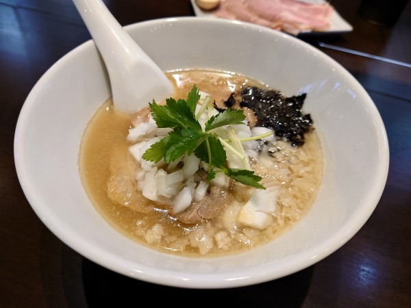 「【限定】豚煮干らーめん」@寿製麺よしかわ 坂戸店の写真
