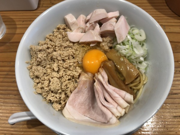 「鶏まぜそば200g」@麺屋鈴春の写真