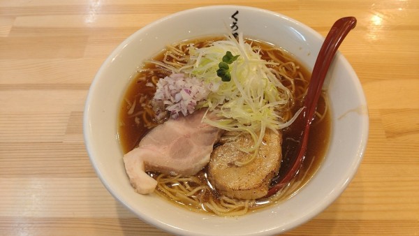 「醤油中華そば」@背脂中華そば くろ澤 越谷店の写真