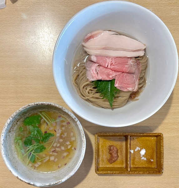 「★＜春の限定1日30食＞梅と鶏の鰹昆布水つけめん🍜¥1,300」@らーめん楓の写真