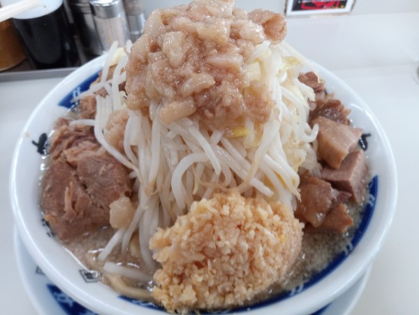 「塩830円、全マシ、LINE登録で細切り豚チャーシュー無料」@ラーメン大 我孫子店の写真