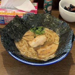 とんこつしょうゆのりラーメン