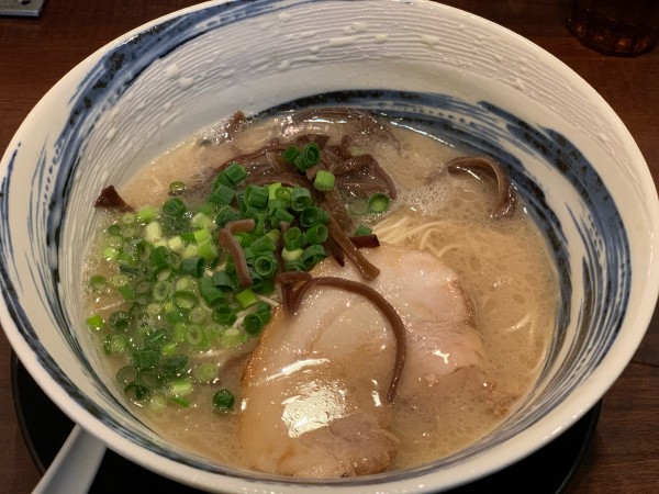 「博多ラーメン（バリカタ）」@麺家 徳 アトレ川崎店の写真