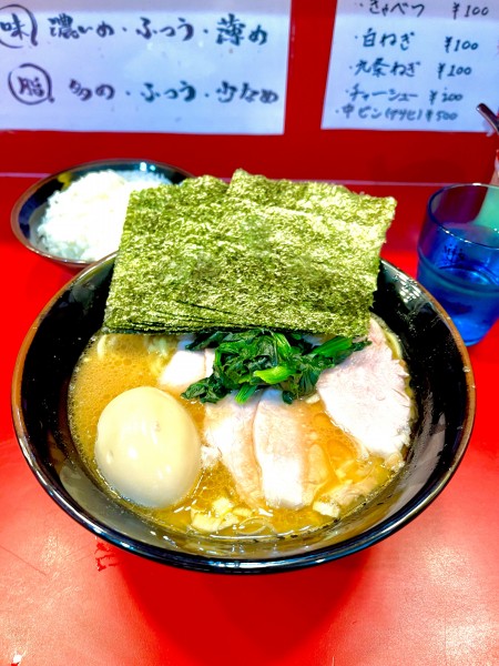 「チャーシュー麺【TP】味玉、海苔」@らーめん 谷瀬家 新橋店の写真