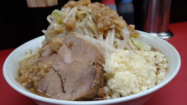 「ラーメン、中盛」@ラーメン悔いなしの写真