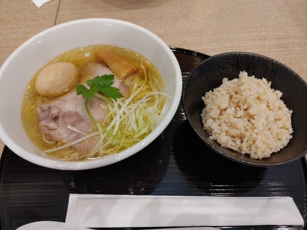 「出汁漬け玉子塩ラーメン」@POPUPラーメン 三井アウトレットパーク滋賀竜王の写真