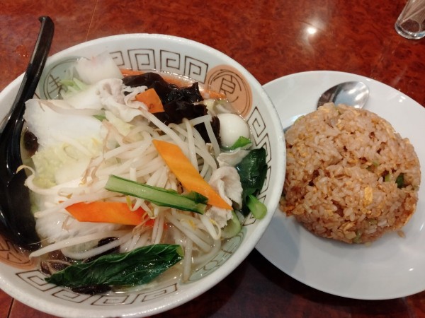 「タンメン＋半チャーハン」@上海亭 五反野本店の写真