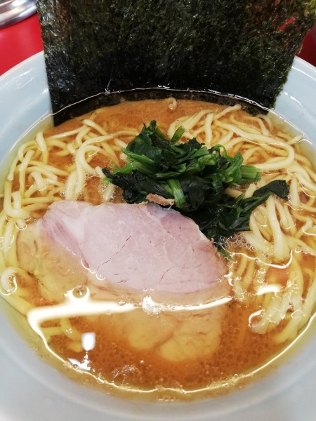「らーめん並 700円」@横浜ラーメン 武蔵家 大宮店の写真