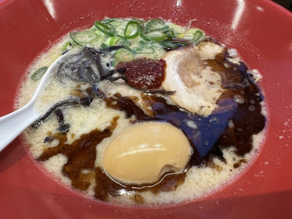 「赤丸玉子」@一風堂 佐野高萩店の写真